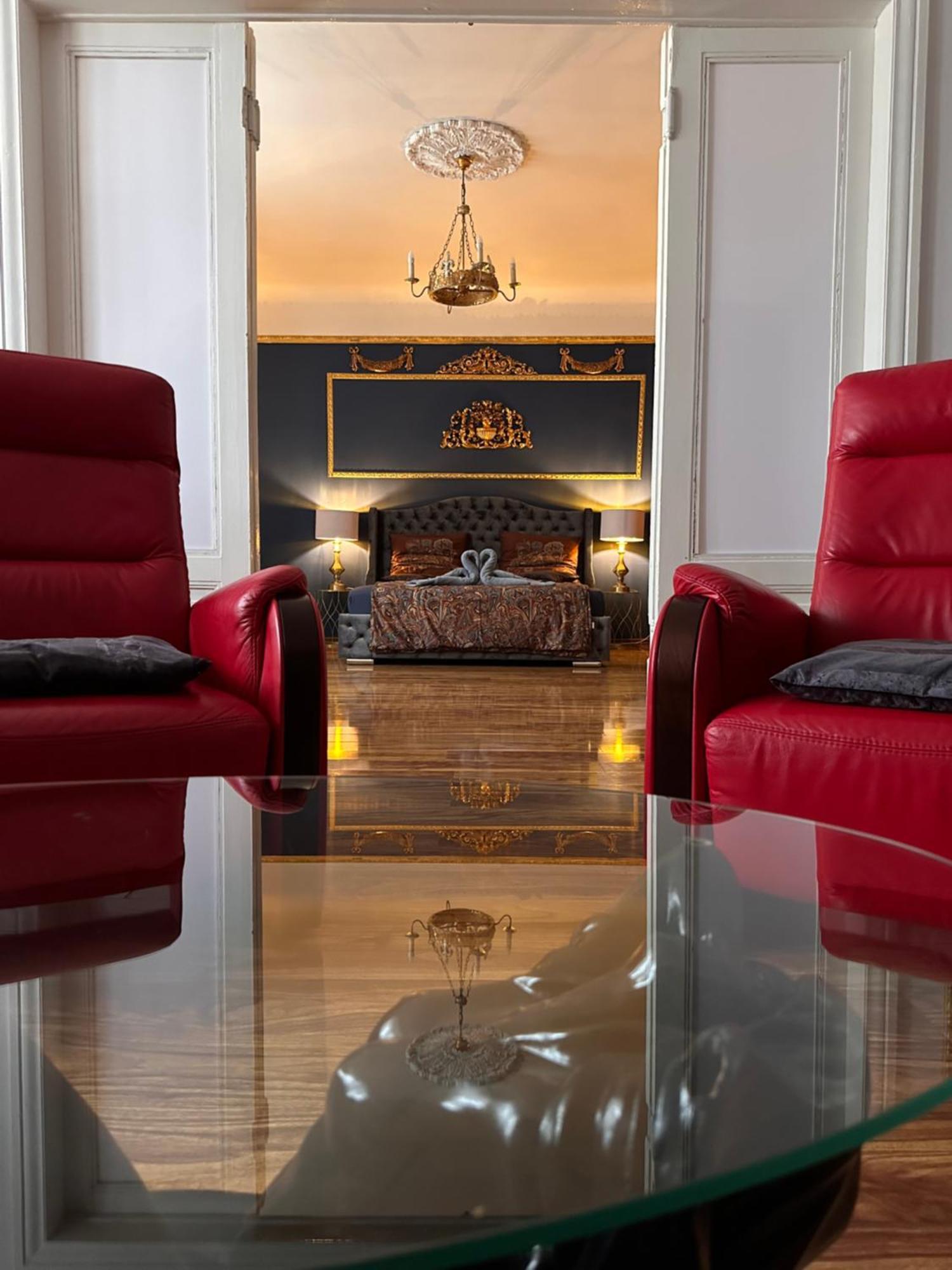 Exclusive Chmielna Street 95m2 Apartment