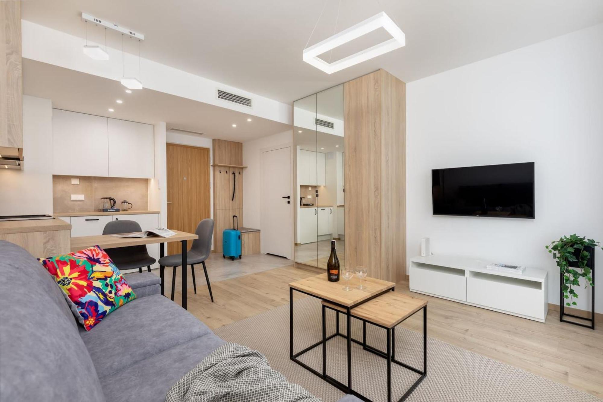 Rent Like - Aleja Solidarności 60b Apartament