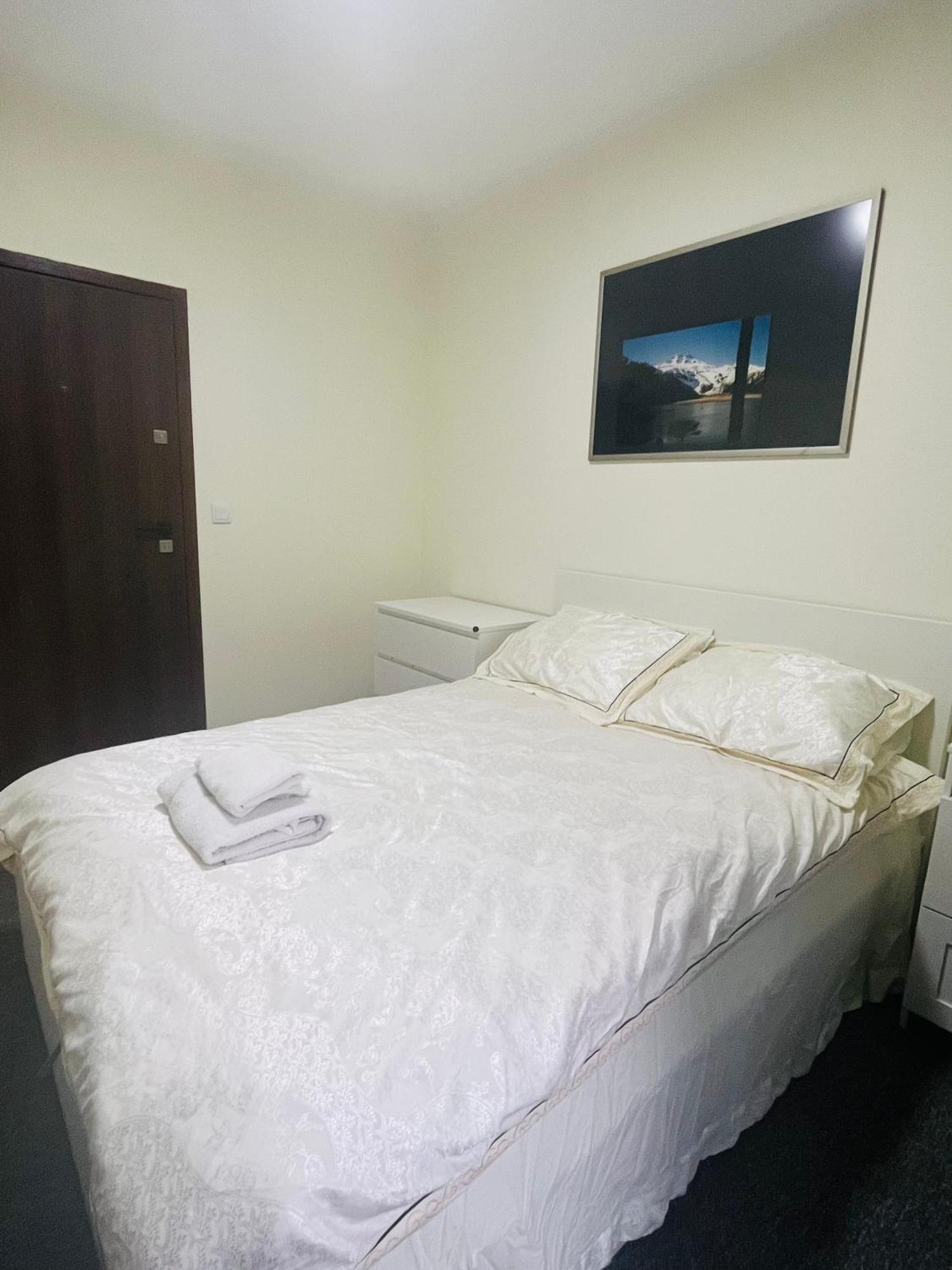 Privatunterkunft Airport Comfy Guest *