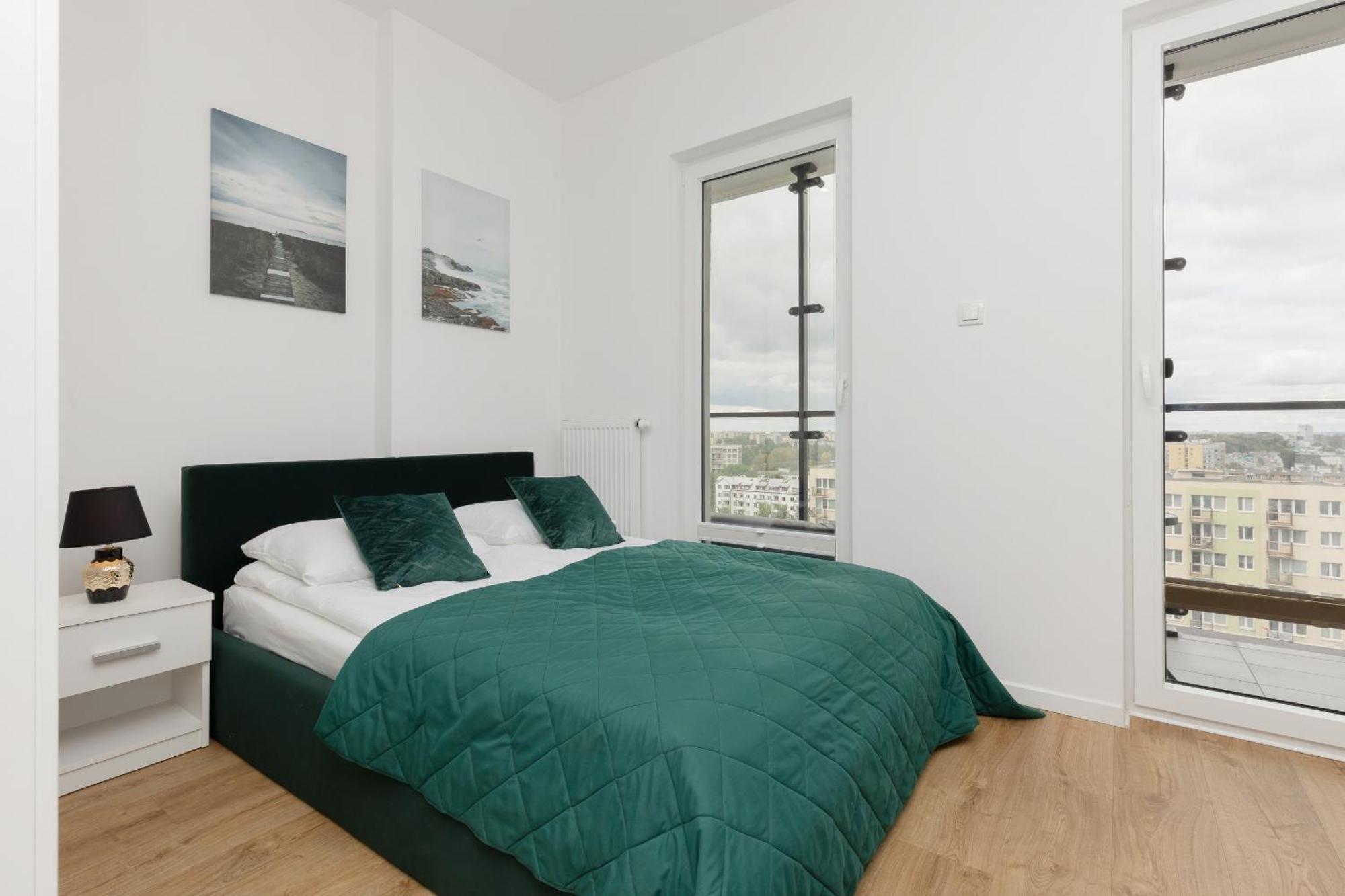 Business Kasprzaka With Parking By Renters * Warschau