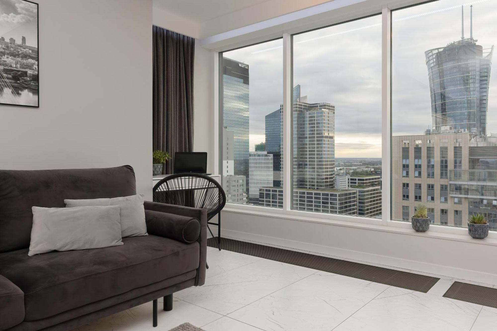 Luxurious Unique Tower With Skyline By Renters Prestige Warschau