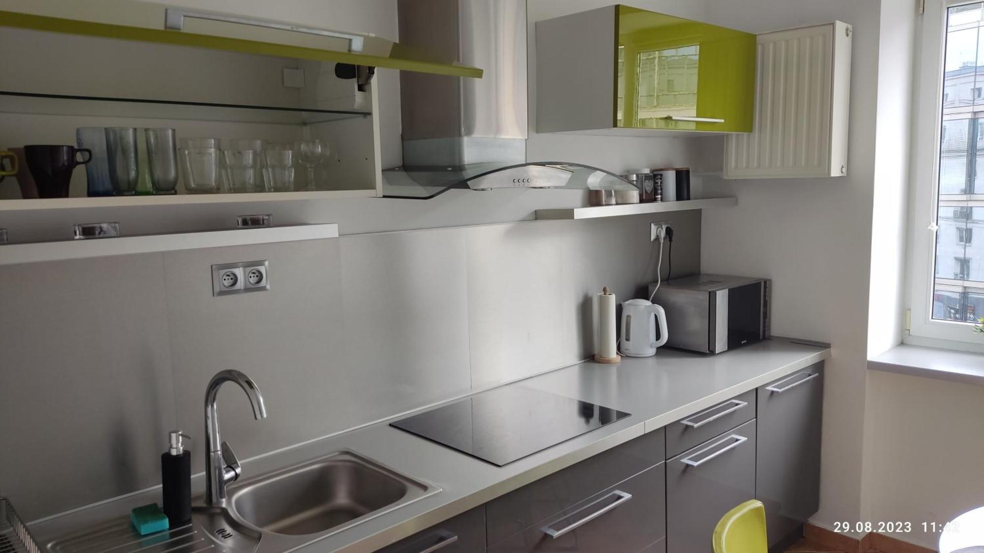 Be My Guest - Krucza Elegant - Rondo De Gaulle'a Center Of Metro Wi-fi Breakfast Warschau