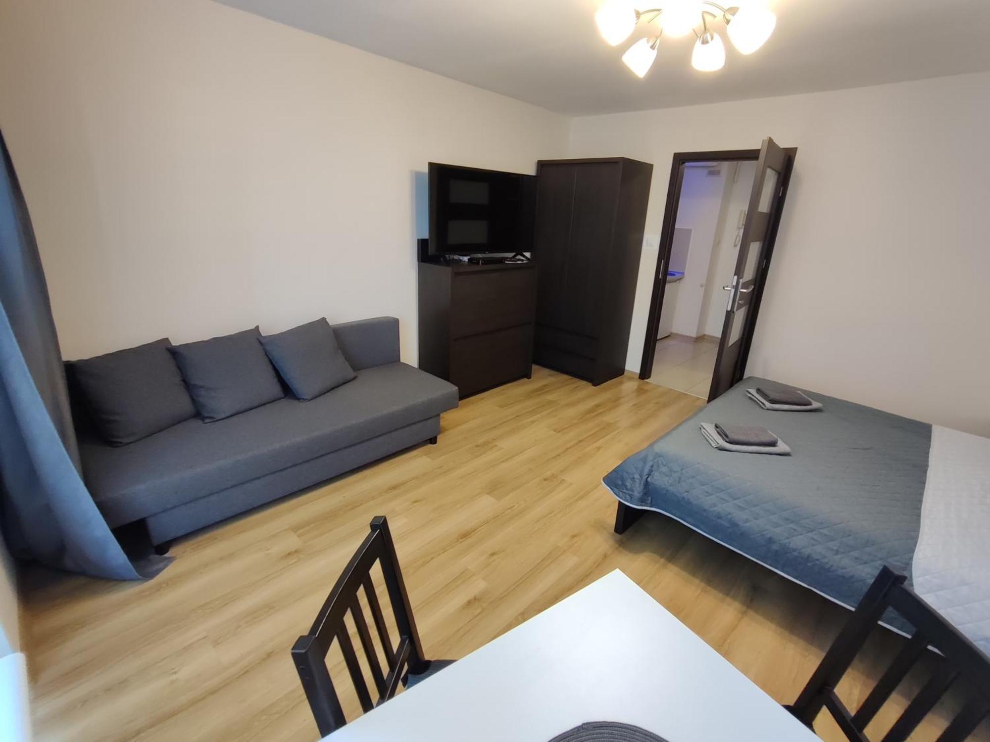 Centrum - Metro Rondo Onz Apartment
