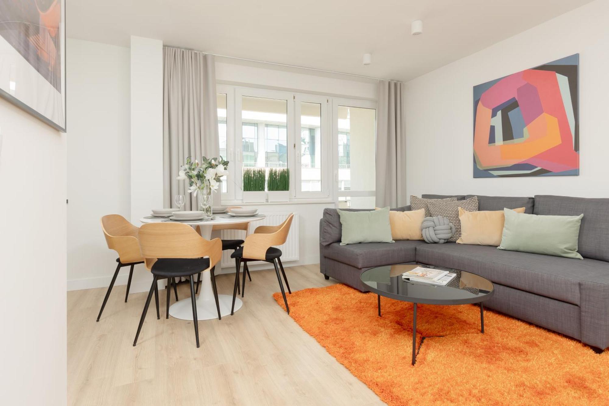 Center By Renters