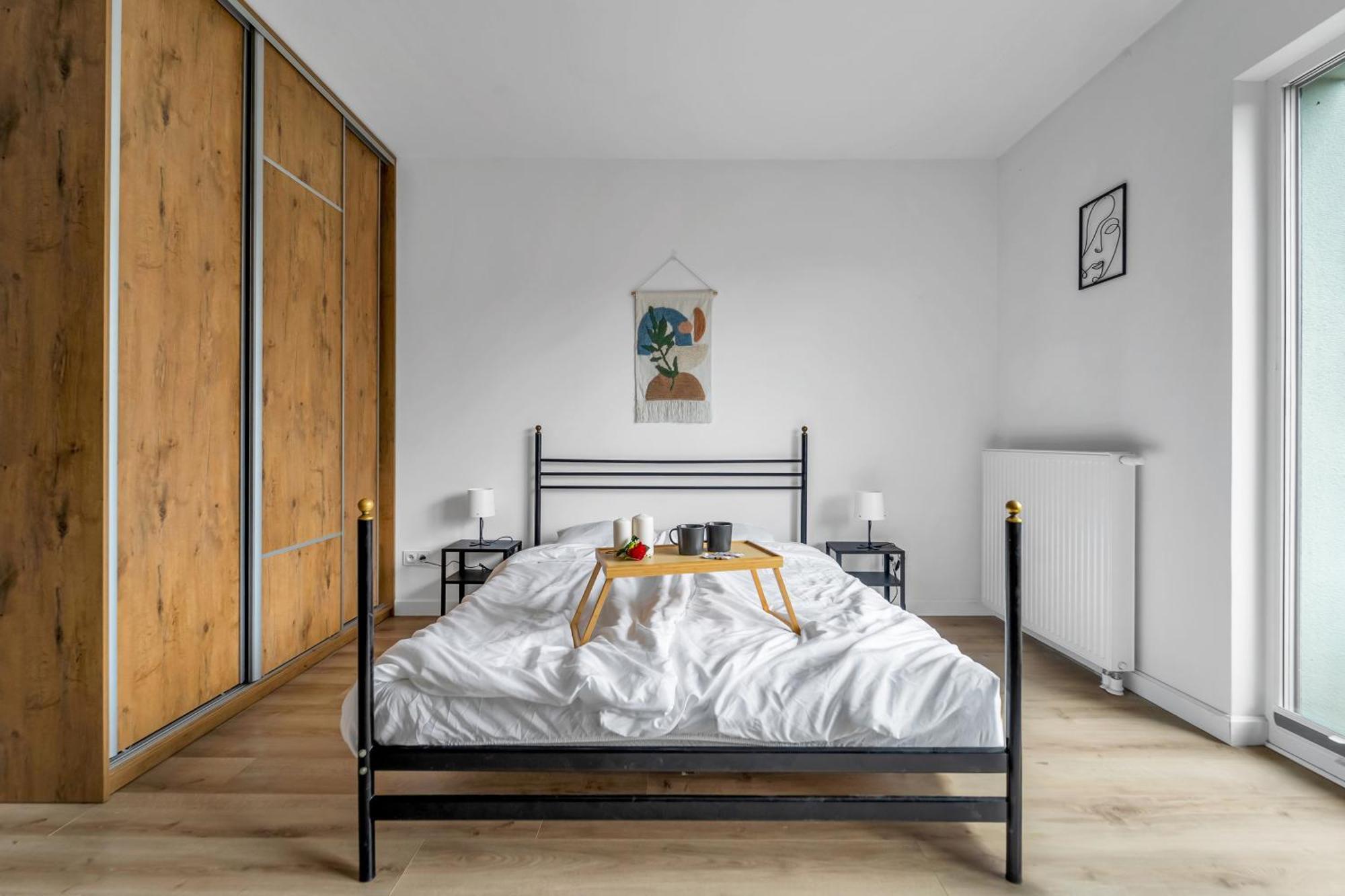 Apartment Wawer - Terrace, Workspace - By Rentujemy