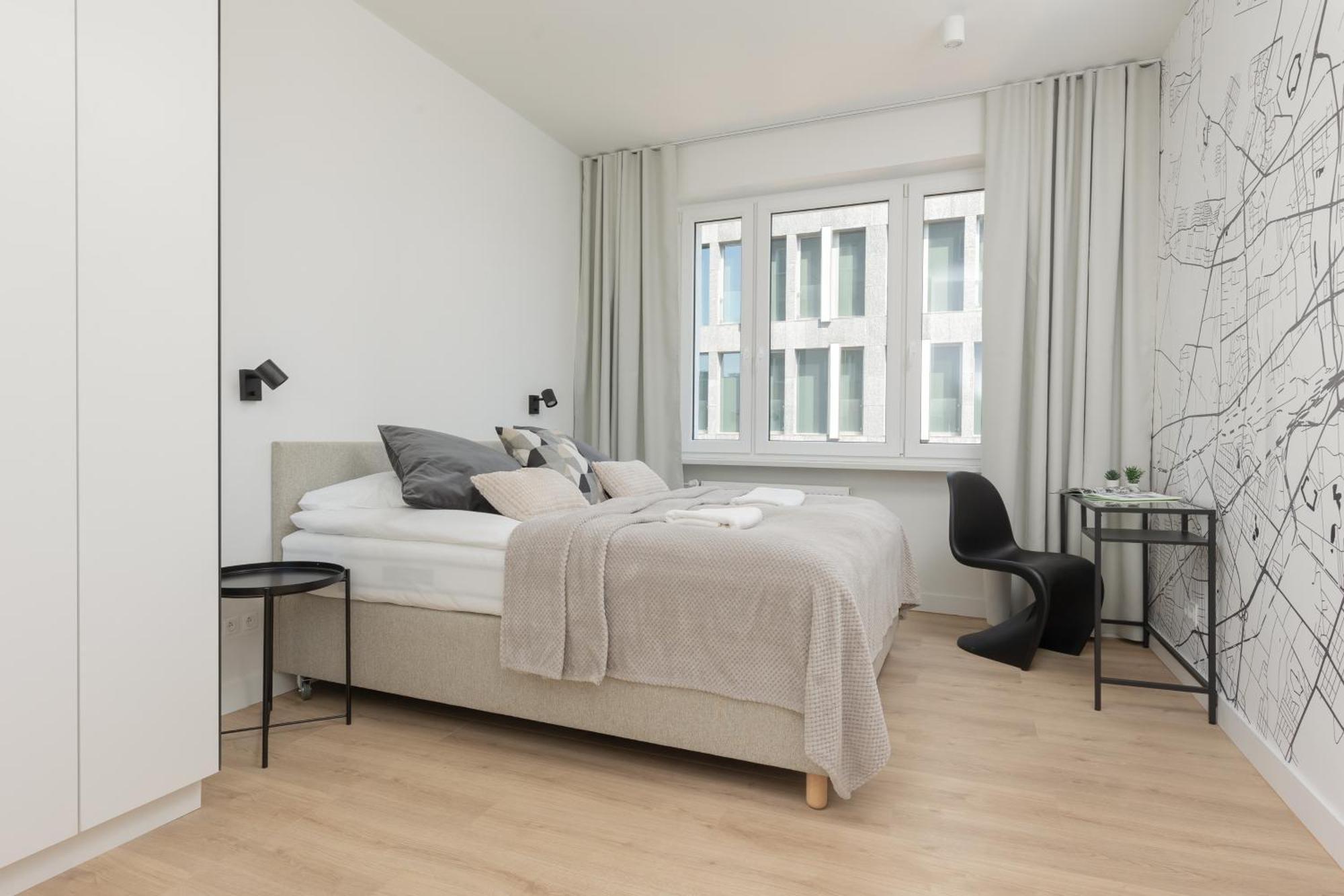 Amazing Spacious In Center By Renters *