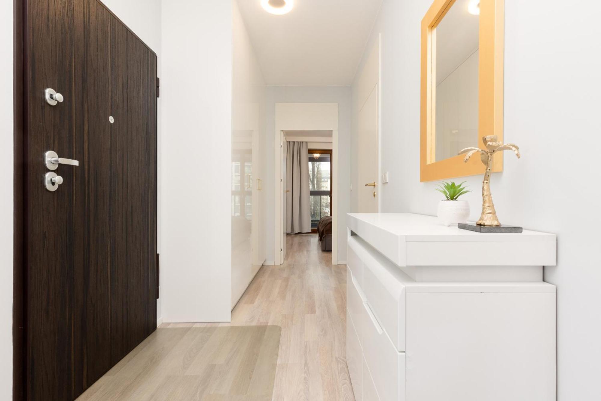 Grzybowska With Air Conditioning & Balcony By Renters Prestige * Warsaw
