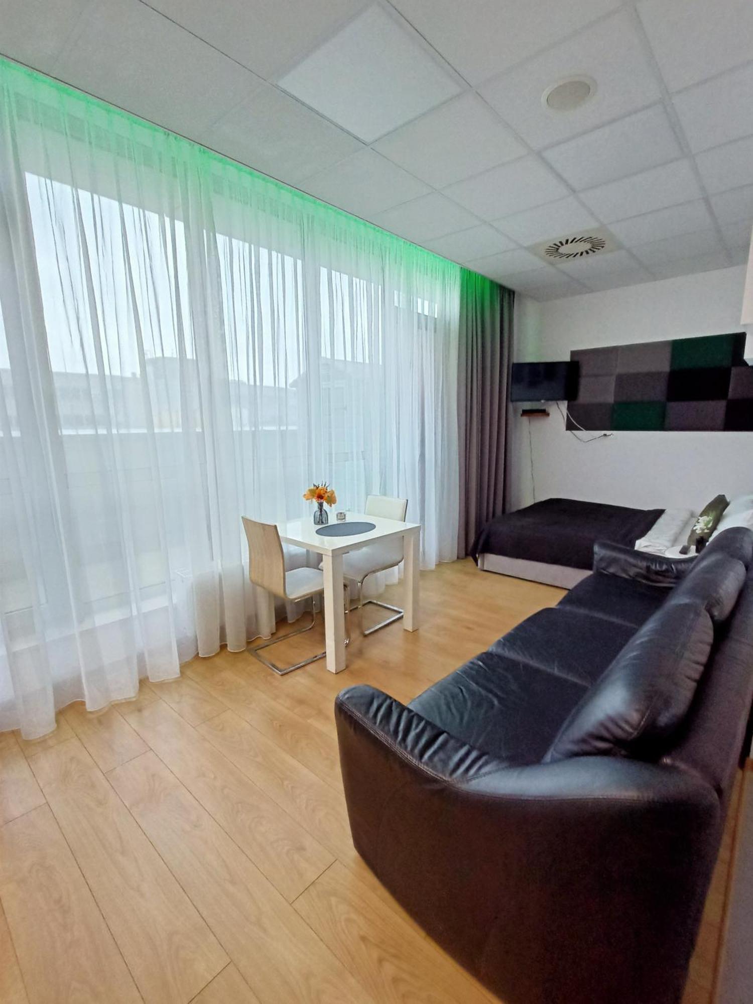 Zlatarooms 401 Apartment Warsaw