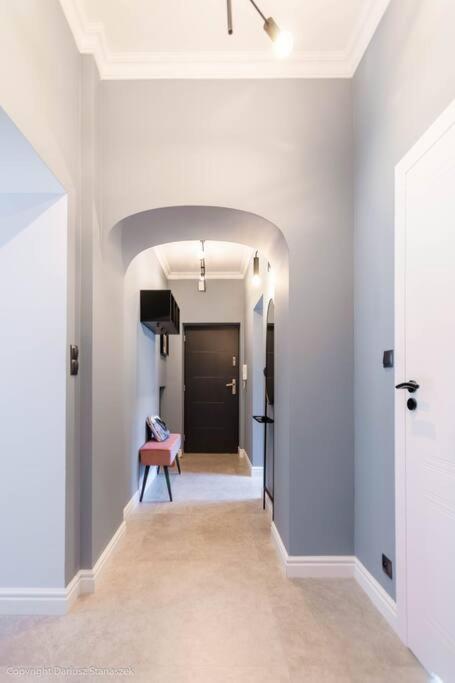 Gorgeous Historic Tenement Apt. - New Town Square! Apartment *