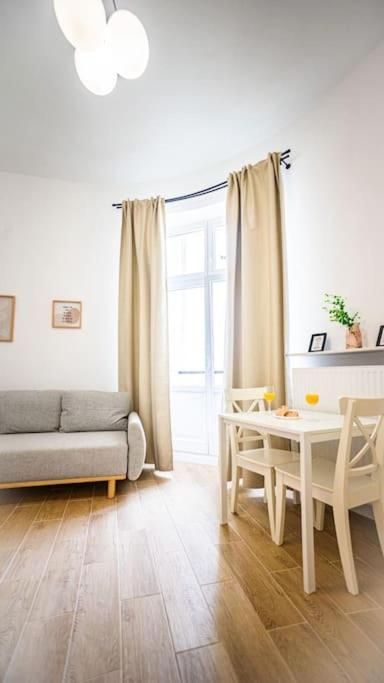 Lovely In Apartamento