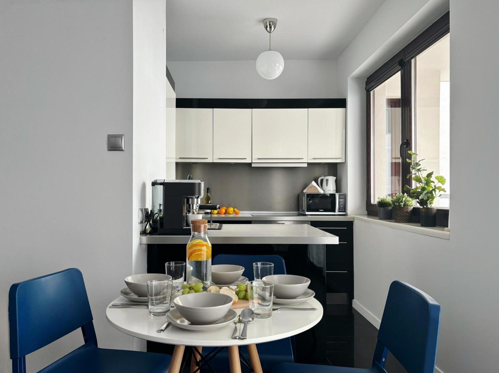 Oomph Urban Oasis 1br Escape Apartment Warsaw