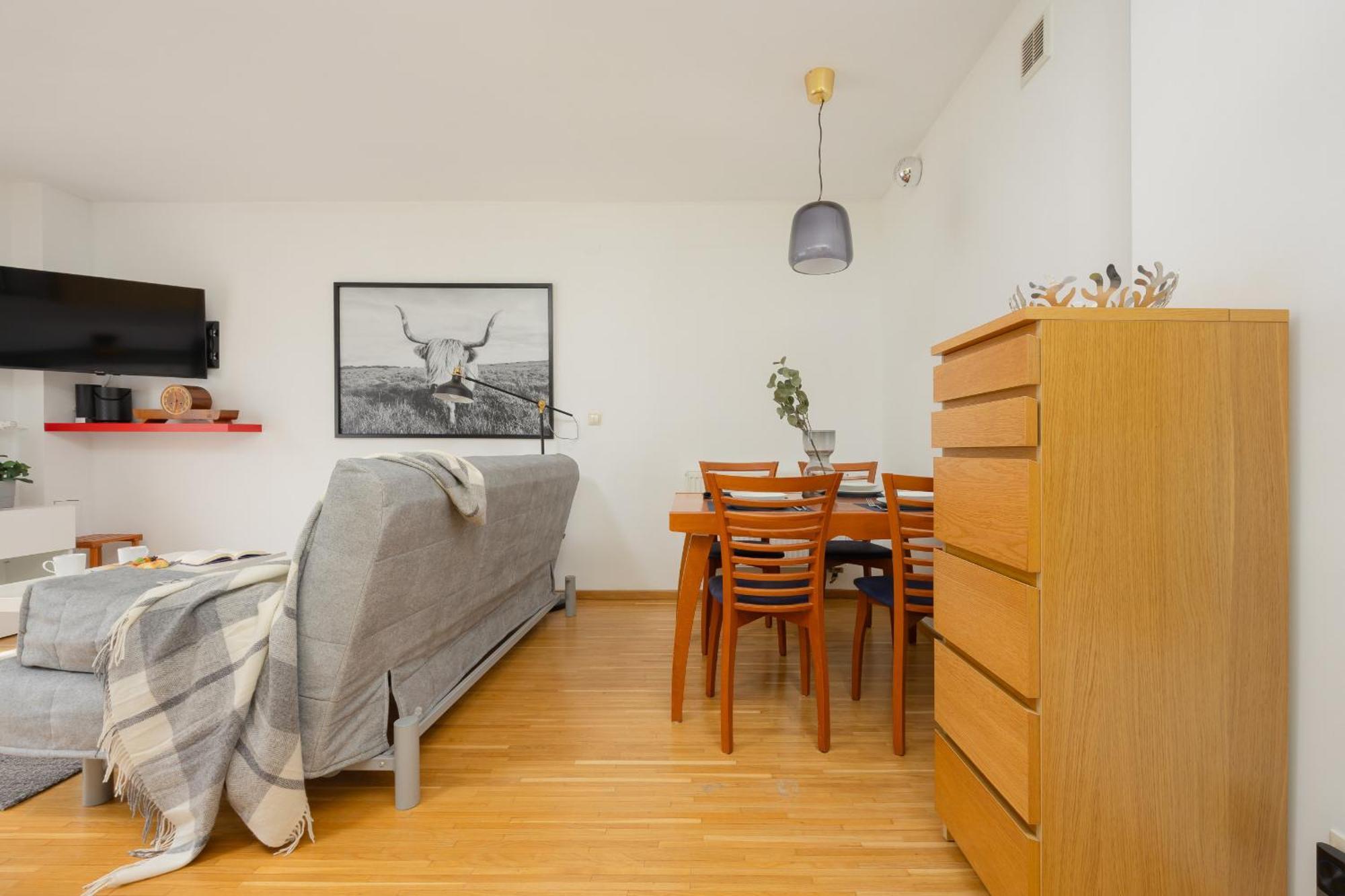 Sunny In The Heart Of By Renters