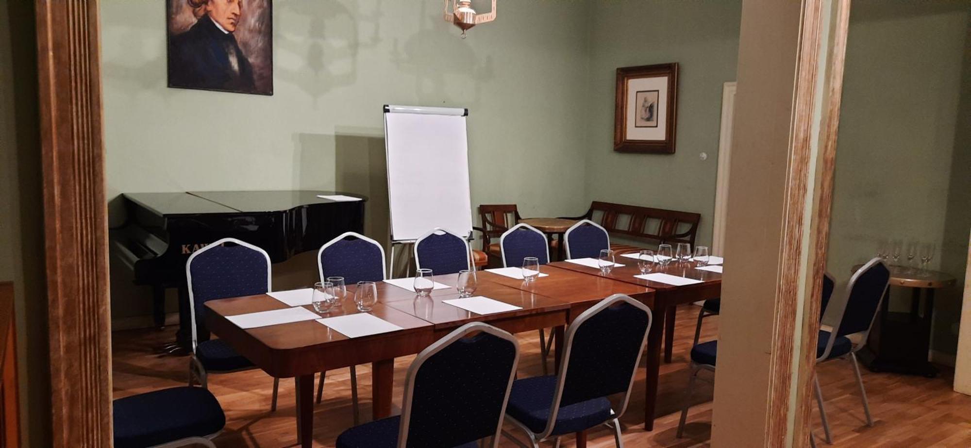 Aparthotel Chopin Boutique 4*