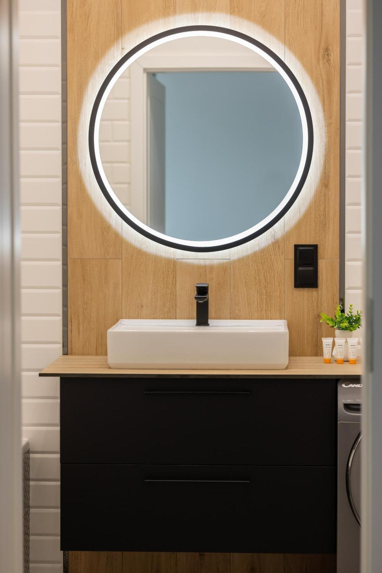 Căn hộ Stylish With Parking By Renters Warsaw