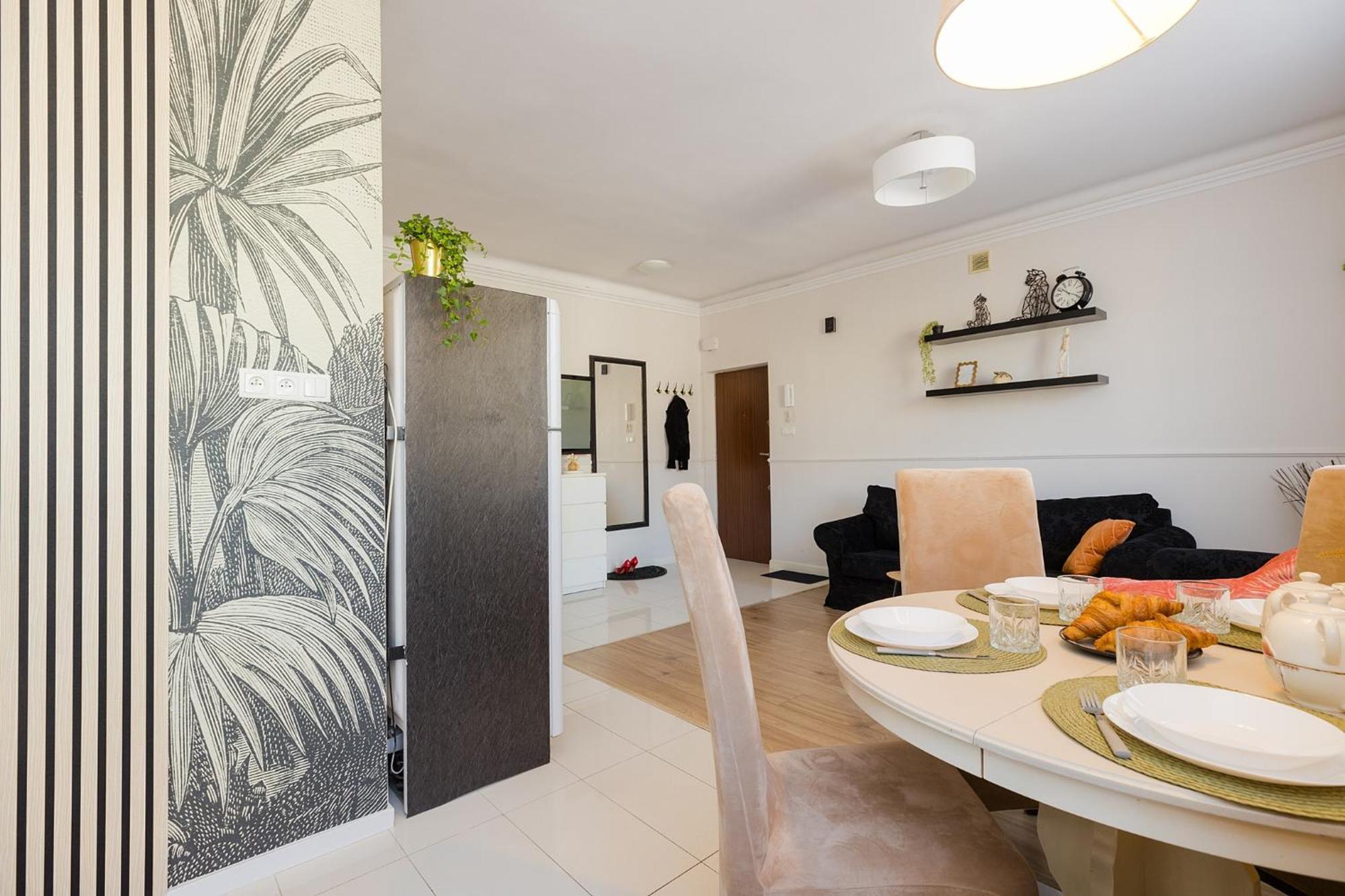 Apartament Superapart Grochowska 136, Very Close To The Mon Hospital On Saszerow Street