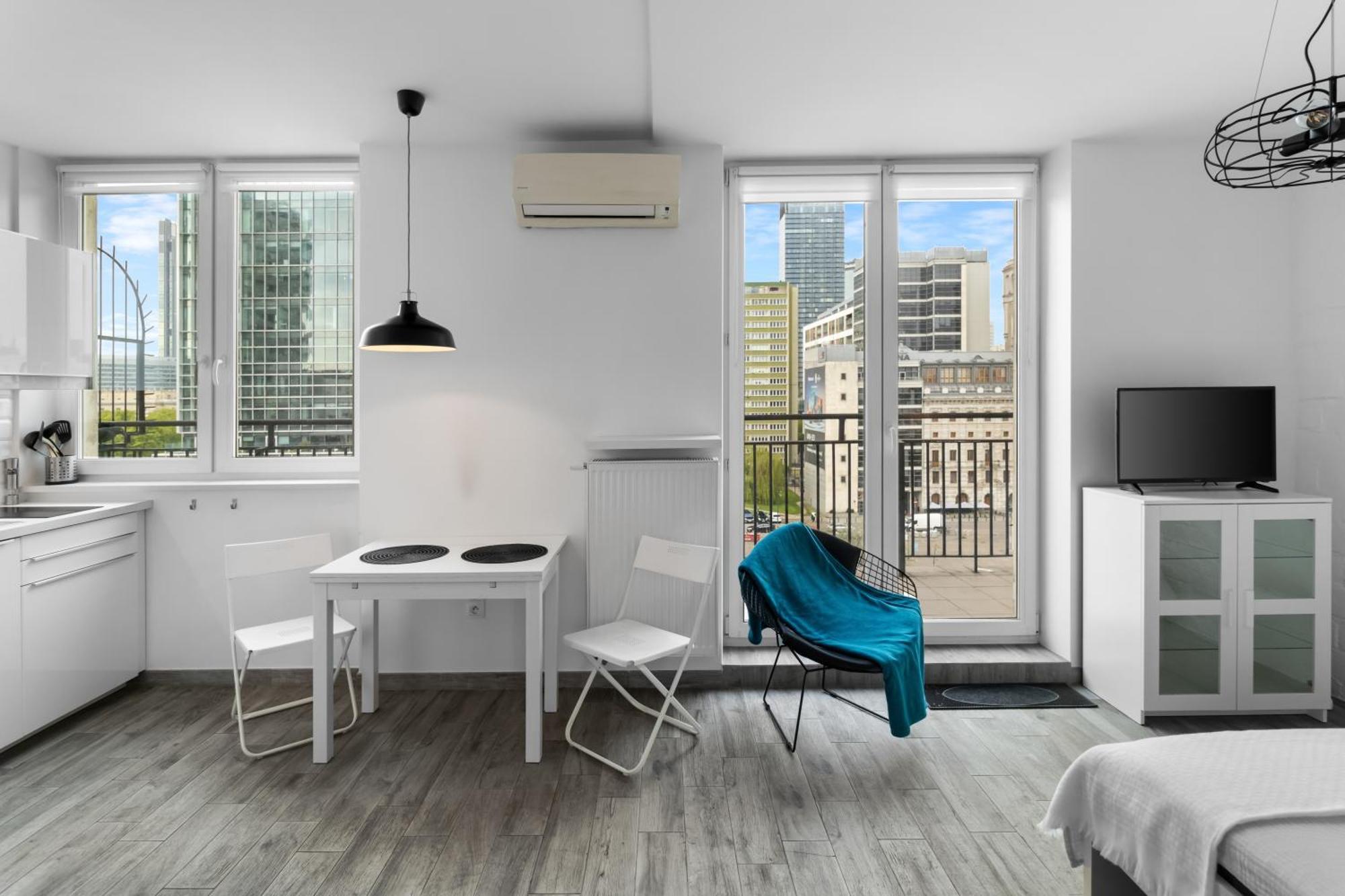 Marszalkowska By Esteum Host Warsaw