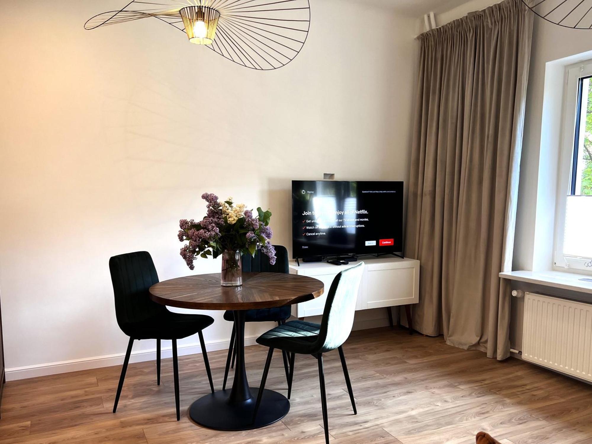 Apartment Srodmiescie Pl. Zbawiciela *
