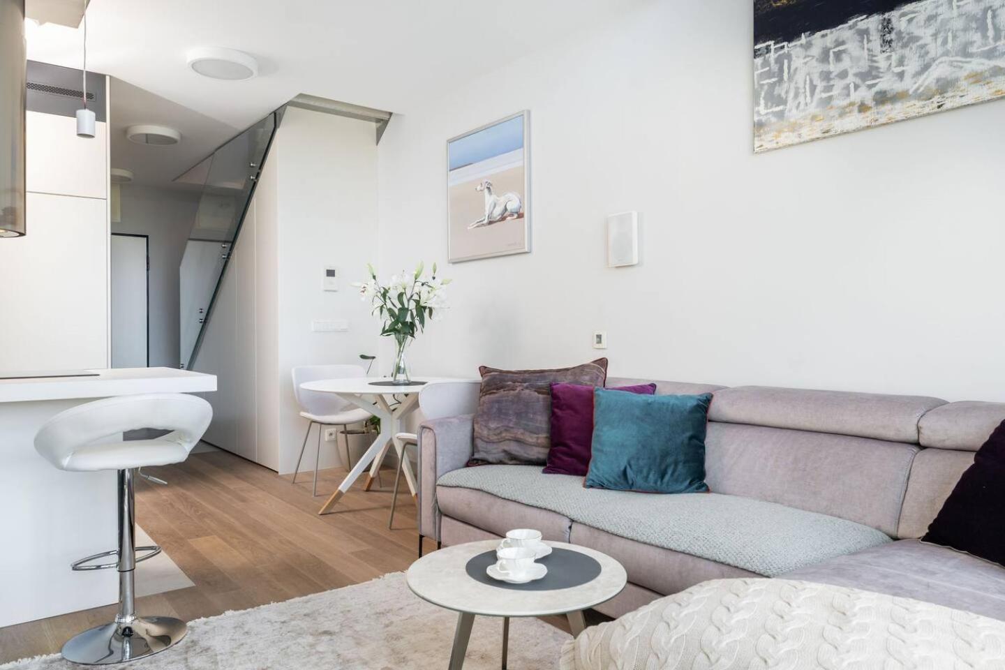 Apartment Purple Haze Woronicza Premium Loft Warsaw