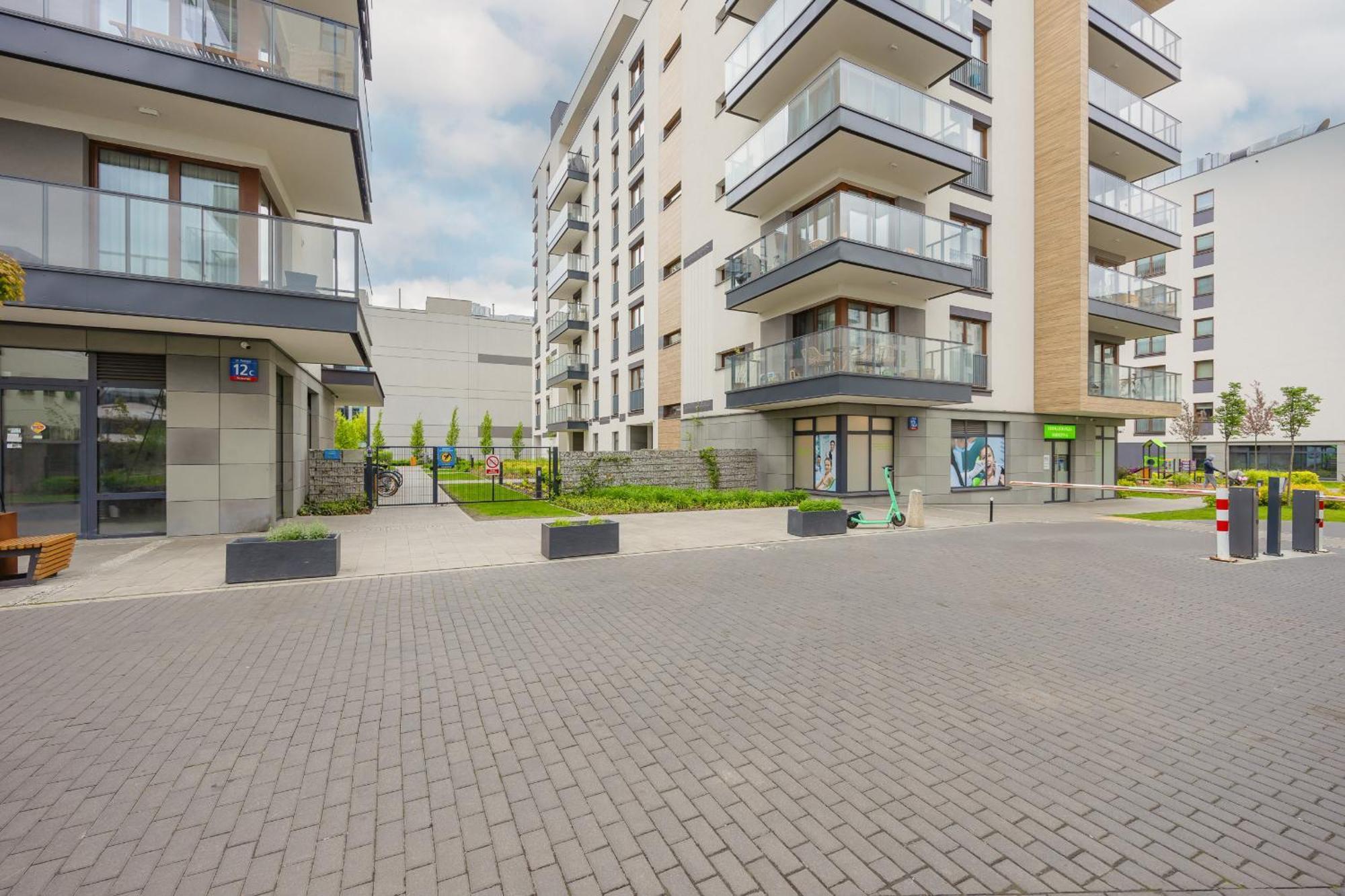 Apartment With Parking And Balcony In Mokotow By Rent Like