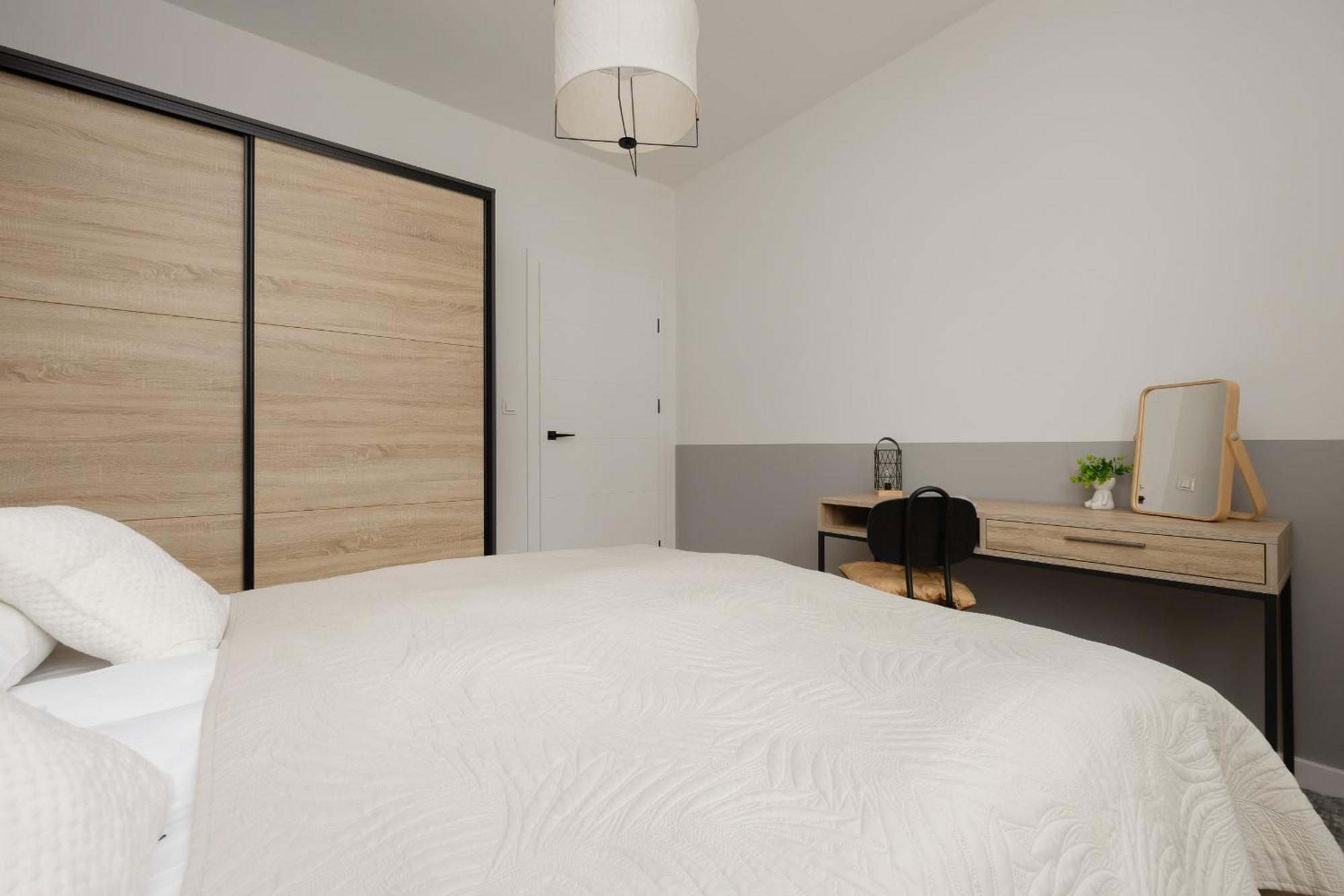 Apartment With Parking And Balcony In Mokotow By Rent Like *