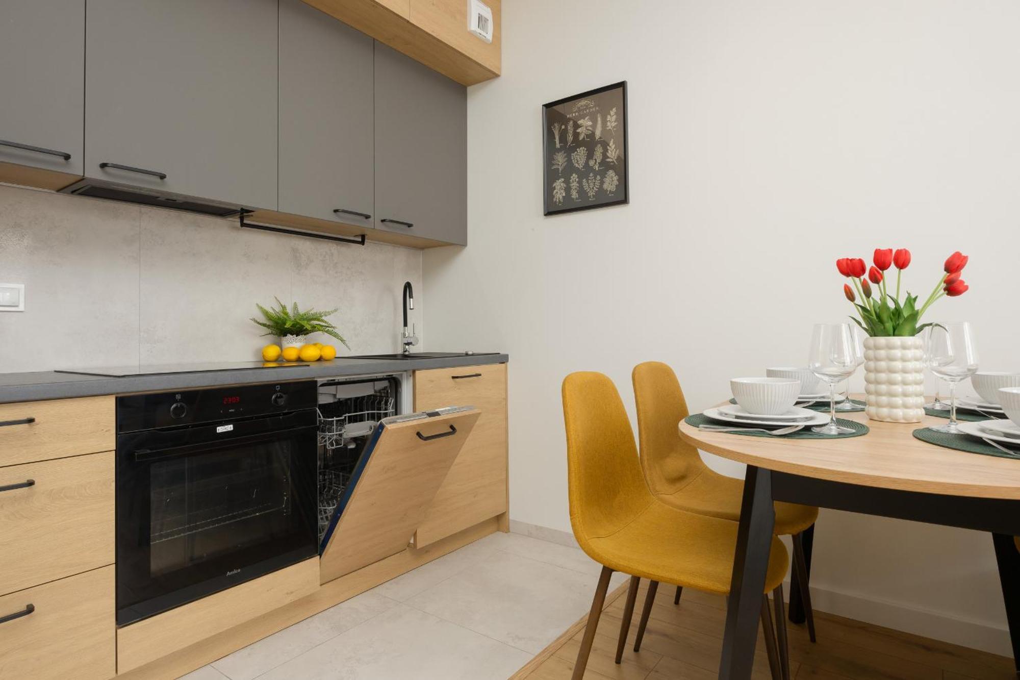 With Parking And Balcony In Mokotow By Rent Like