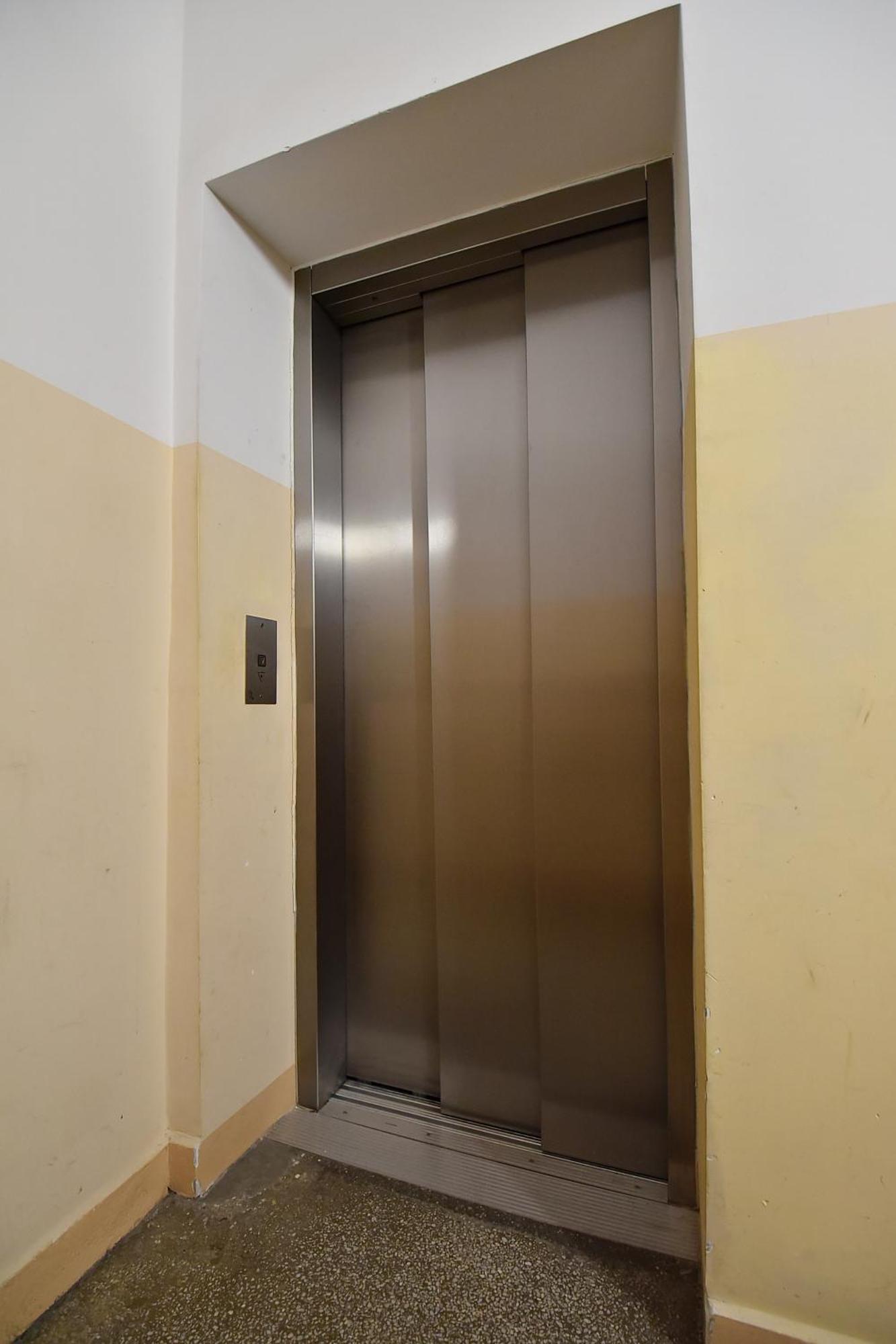 View - 63m2, Location, Workspace - By Rentujemy Apartment Warsaw