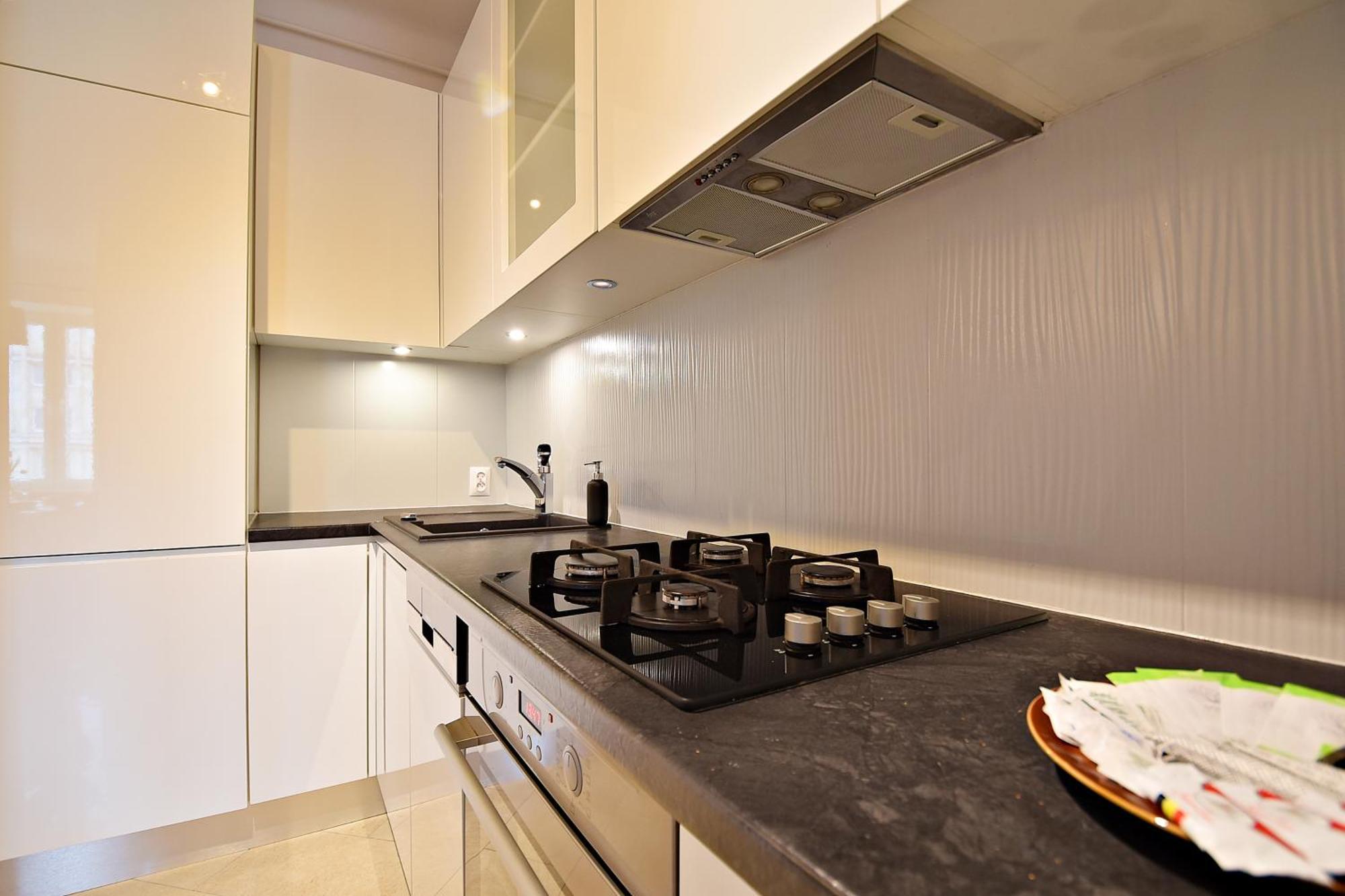 View - 63m2, Location, Workspace - By Rentujemy Apartment Warsaw