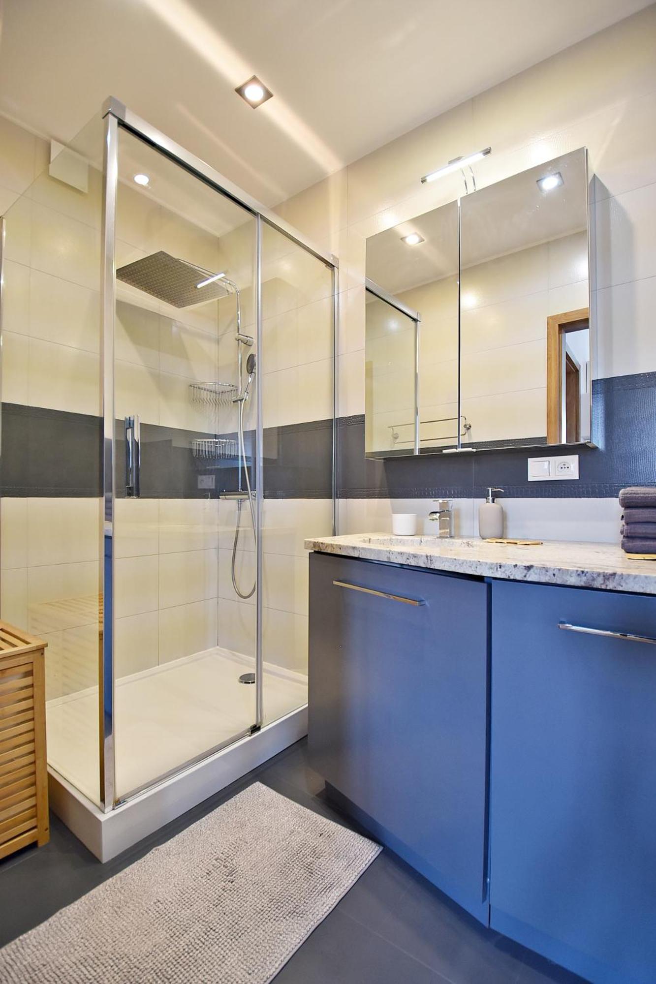 Apartment View - 63m2, Location, Workspace - By Rentujemy *