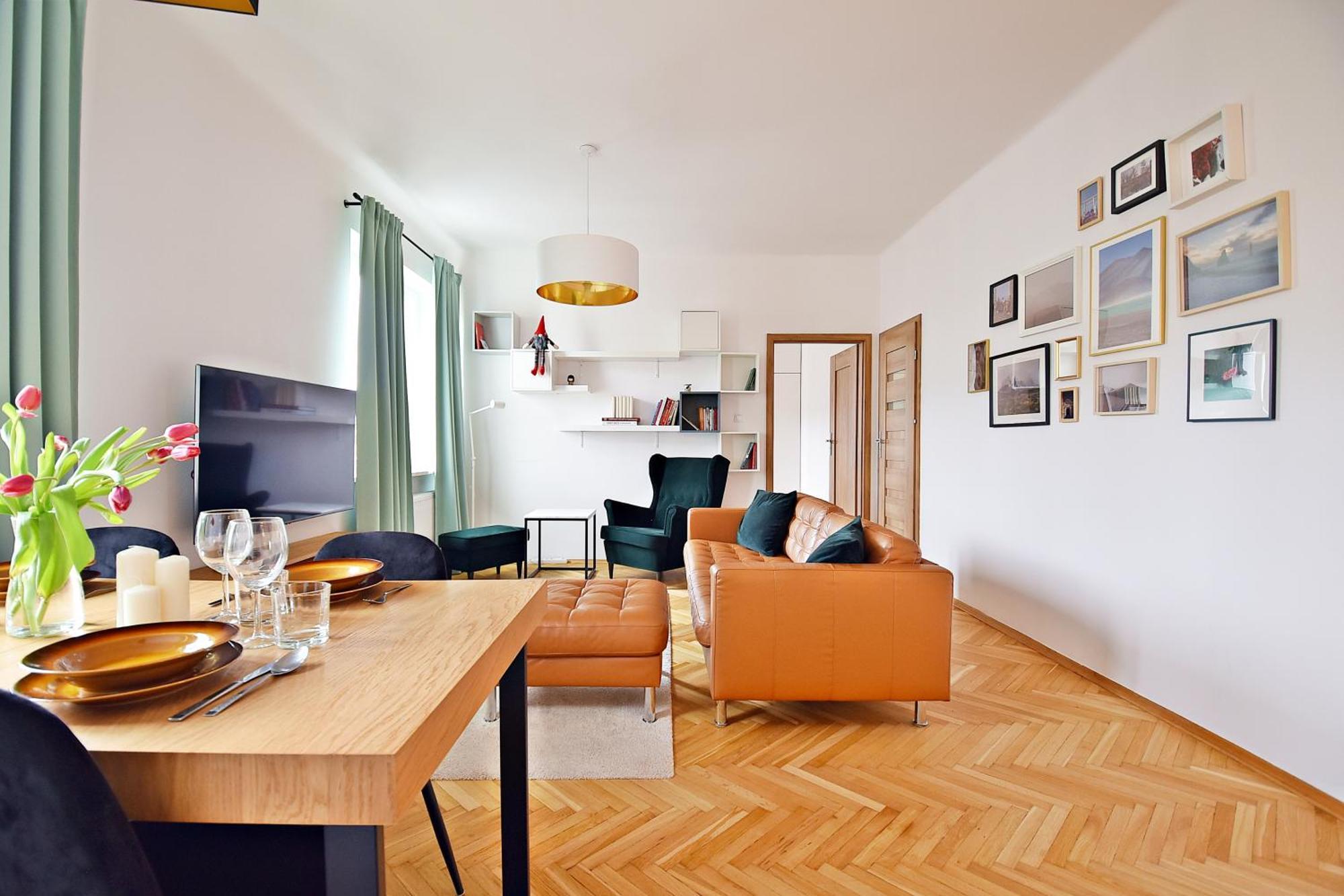 Apartment View - 63m2, Location, Workspace - By Rentujemy Warsaw