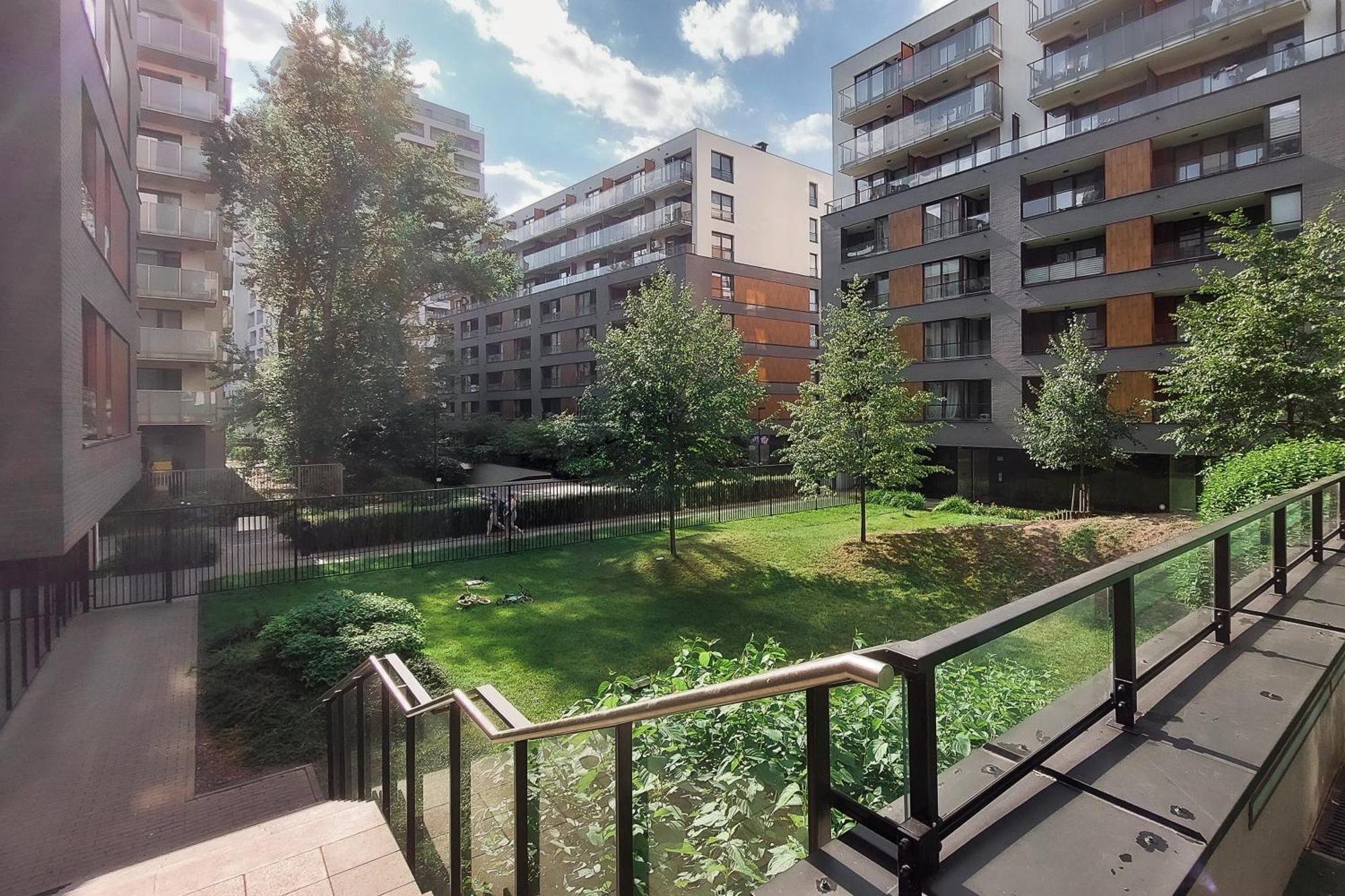 Apartment Lumina 3-room With Parking, Balcony