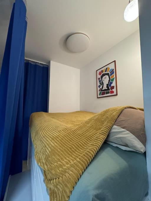 Old Town Praga-smart Home, Garage Warszawa