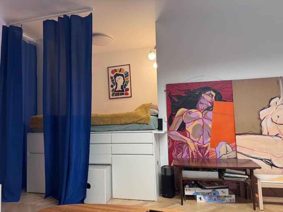 Old Town Praga-smart Home, Garage