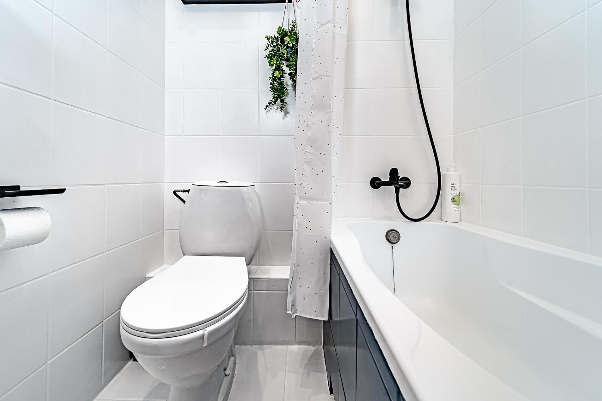 Inside Wola & Business Apartment *