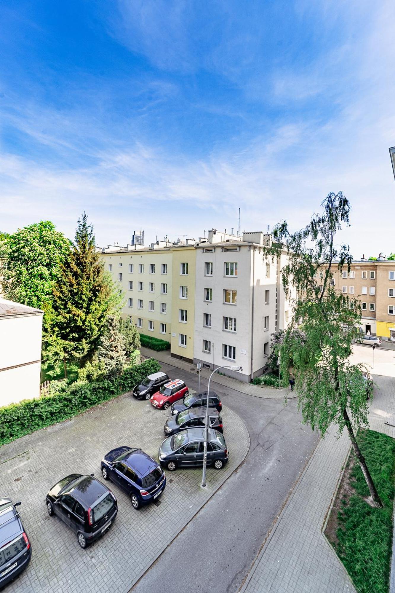 Apartment Inside Wola & Business