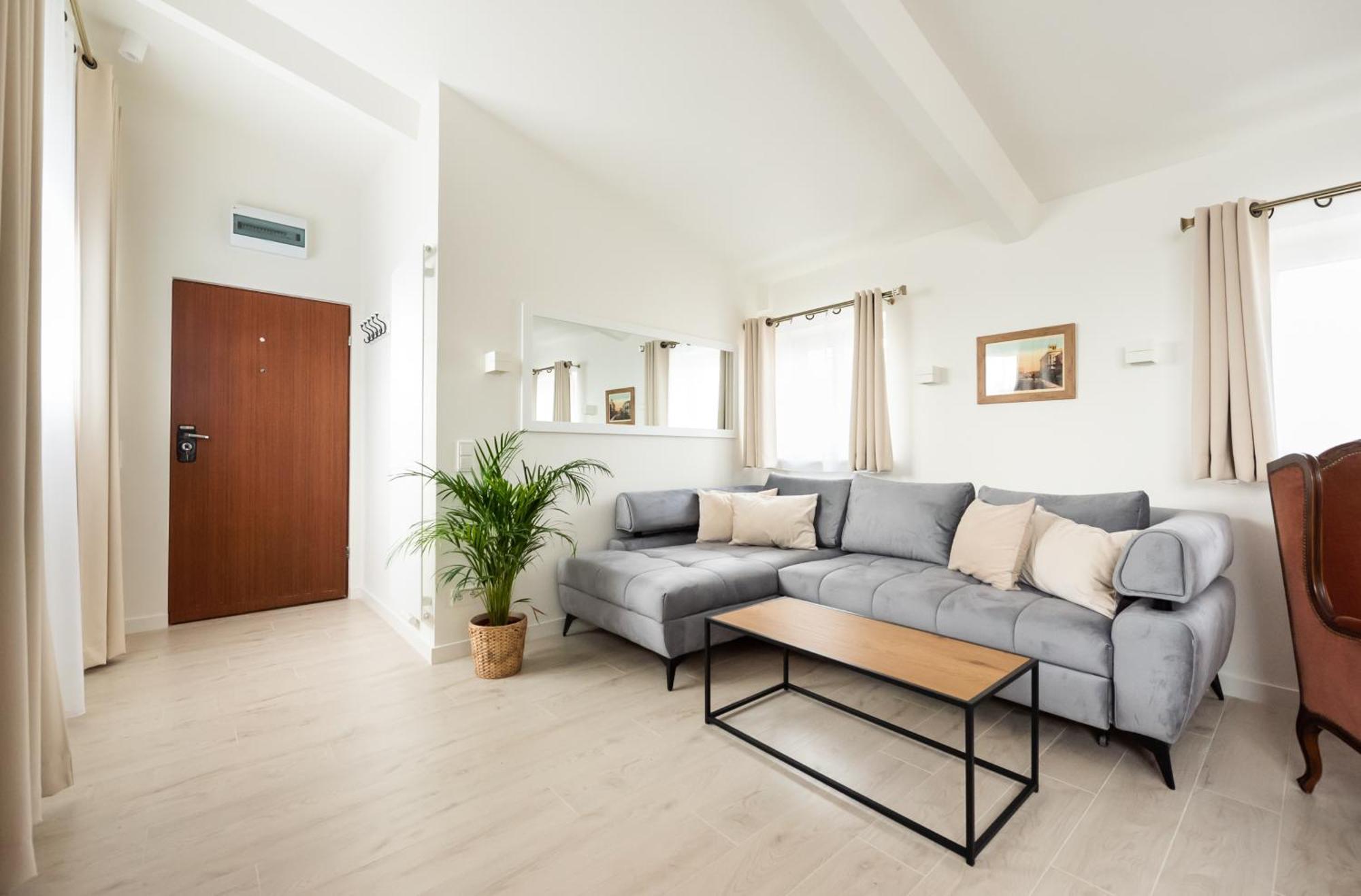 Apartment Krolewska Luxury Warsaw