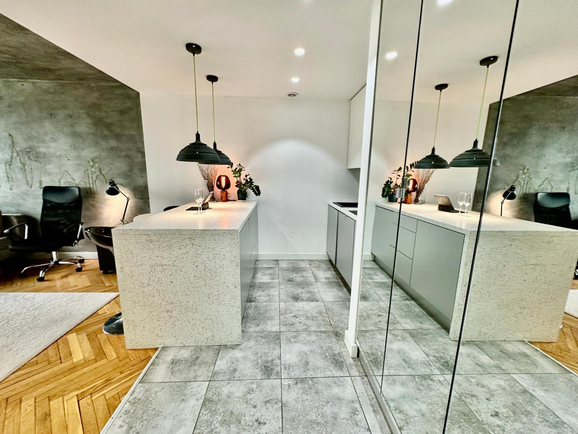Palace 2 Wifi 600 Mbs 55'tv Netflix Hbo 2xmetro Appletv Apartment