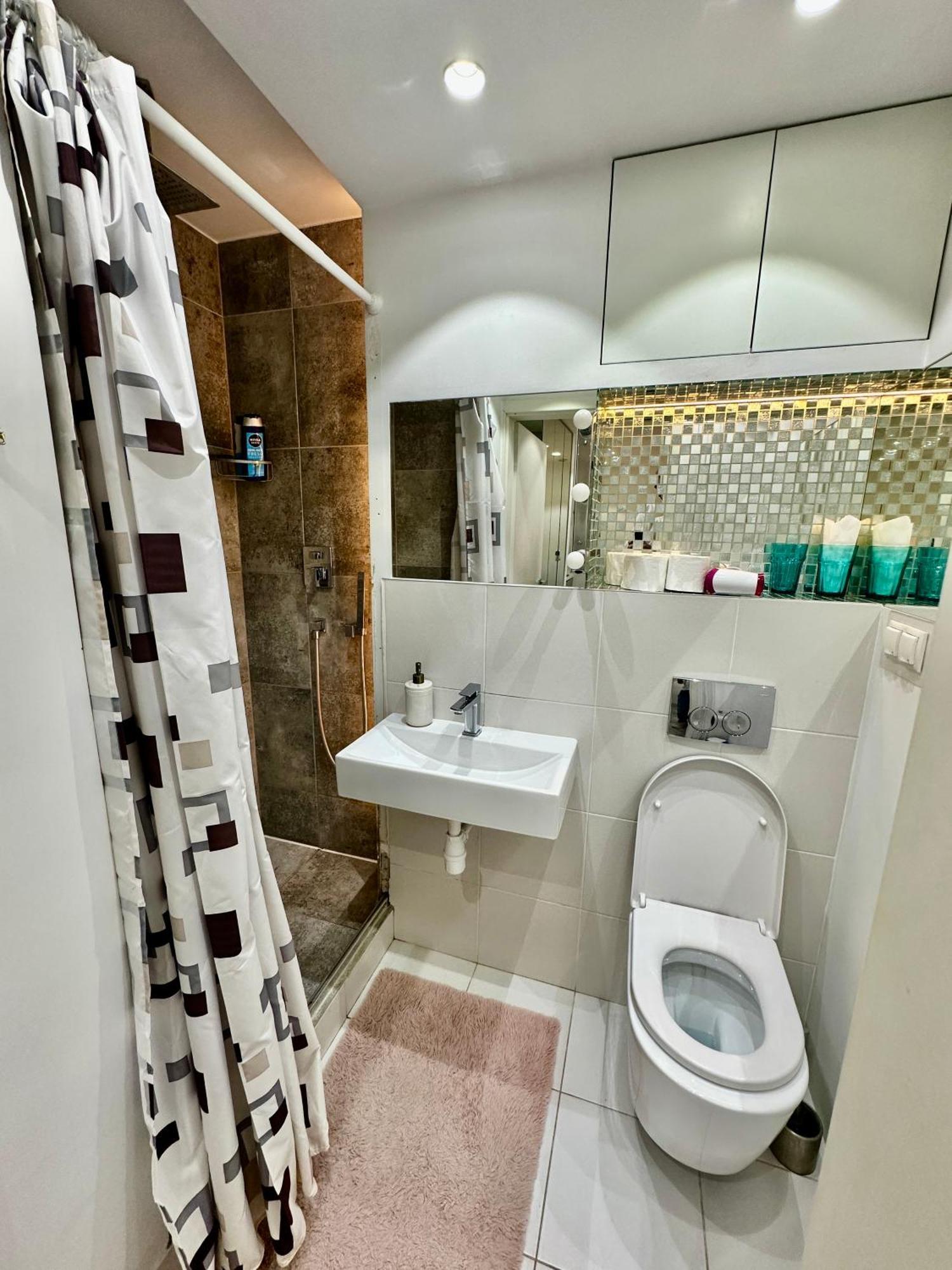 Apartment Palace 2 Wifi 600 Mbs 55'tv Netflix Hbo 2xmetro Appletv Warsaw