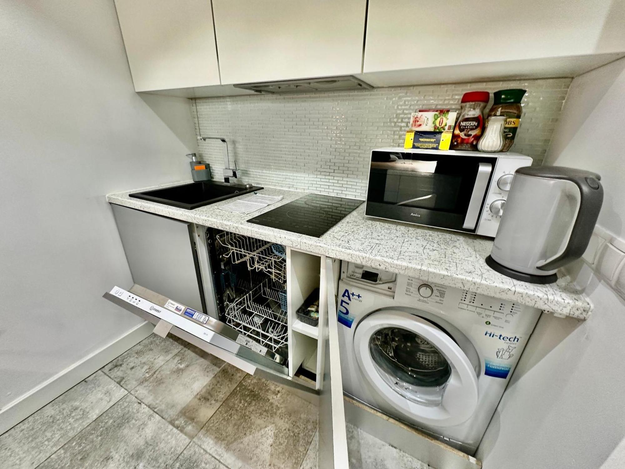 Palace 2 Wifi 600 Mbs 55'tv Netflix Hbo 2xmetro Appletv Apartment