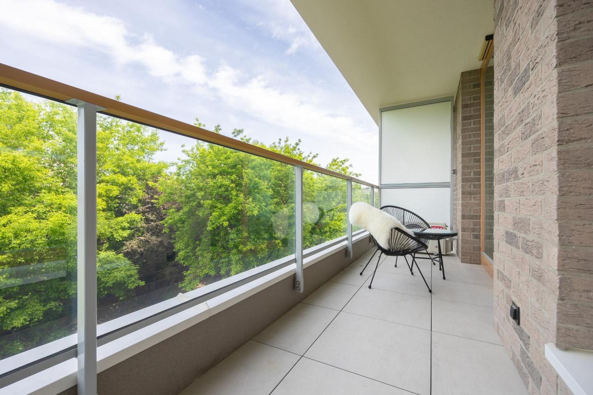 Domaniewska With Parking Mokotow By Renters Prestige Apartment