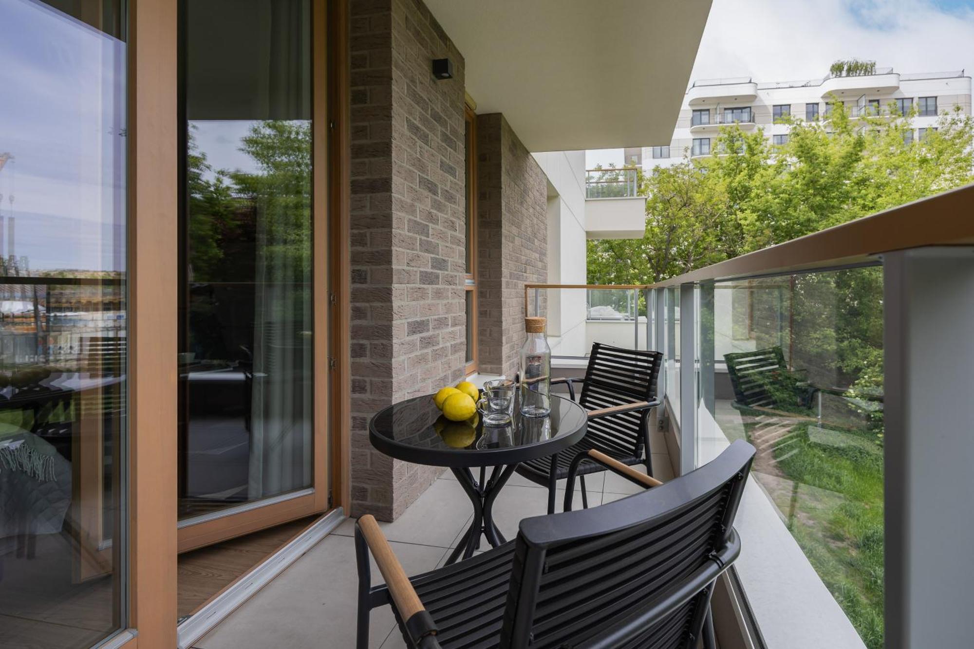 Apartment Domaniewska With Parking Mokotow By Renters Prestige