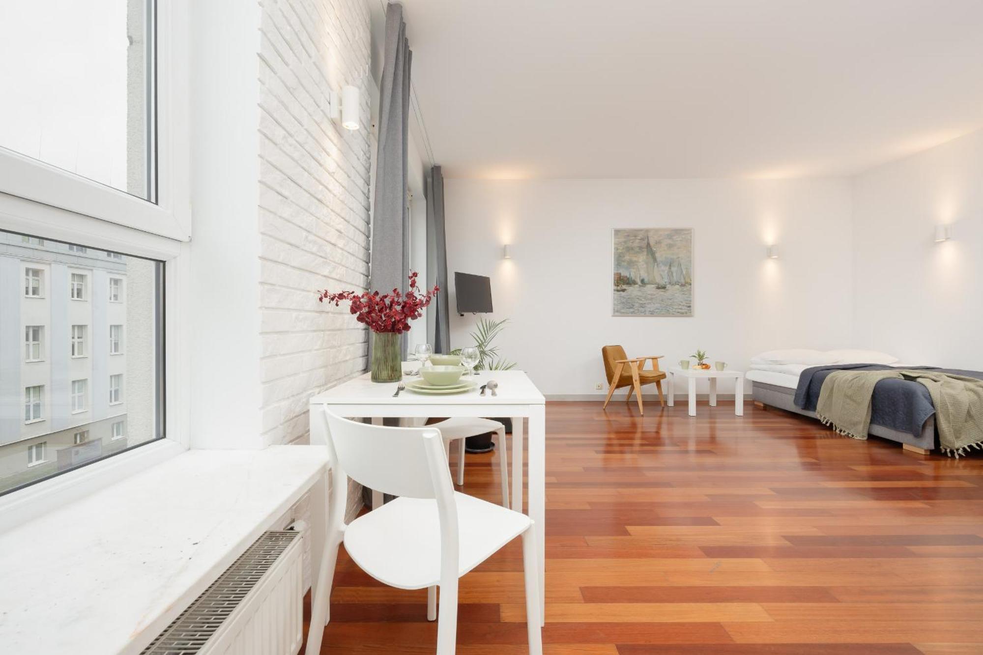 Spacious Studio Muranow & Parking By Renters Apartamento *