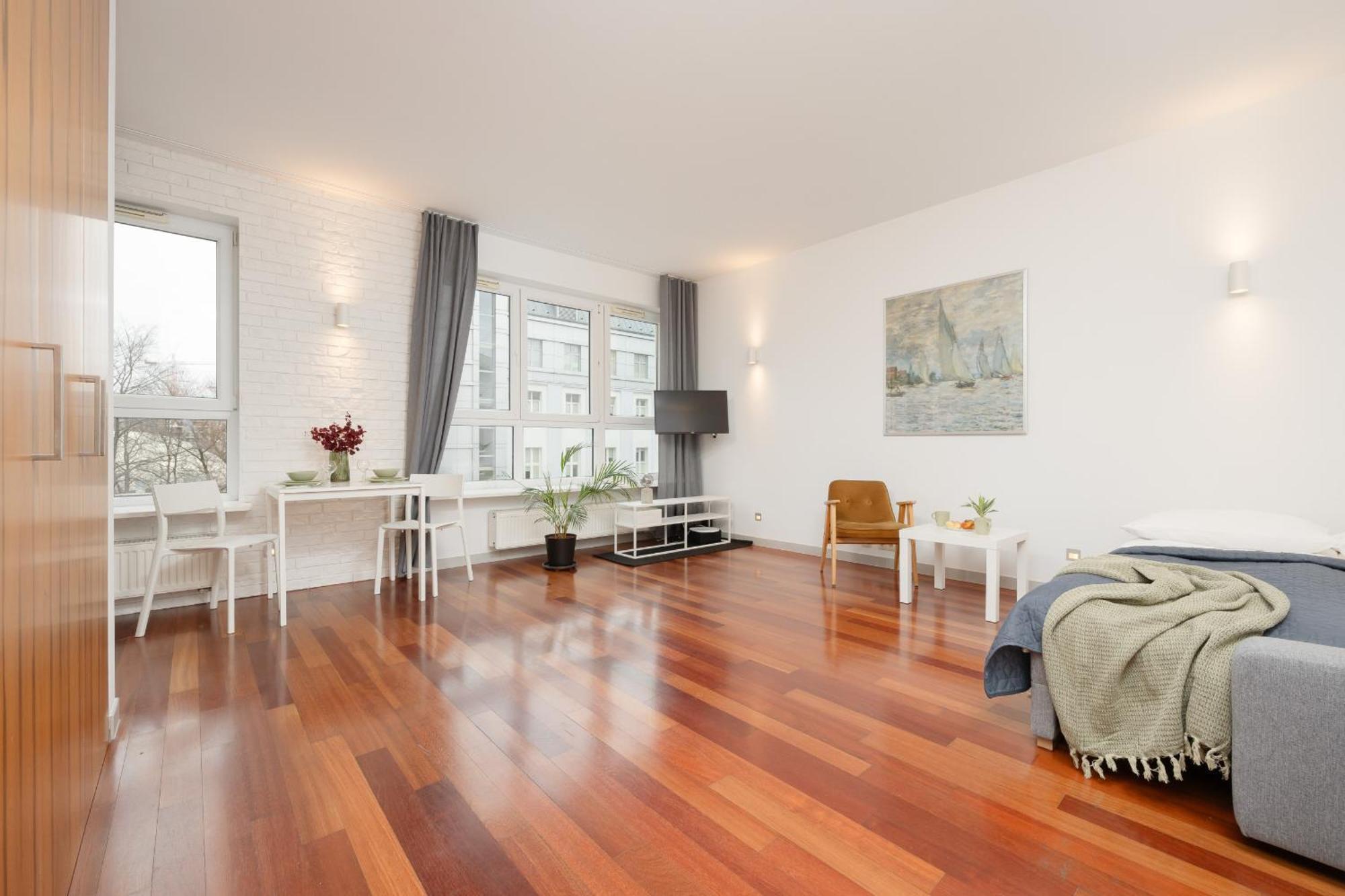 Apartamento Spacious Studio Muranow & Parking By Renters Varsóvia