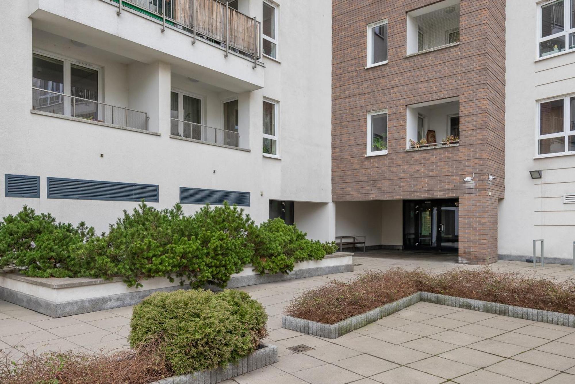 Spacious Studio Muranow & Parking By Renters Apartamento *
