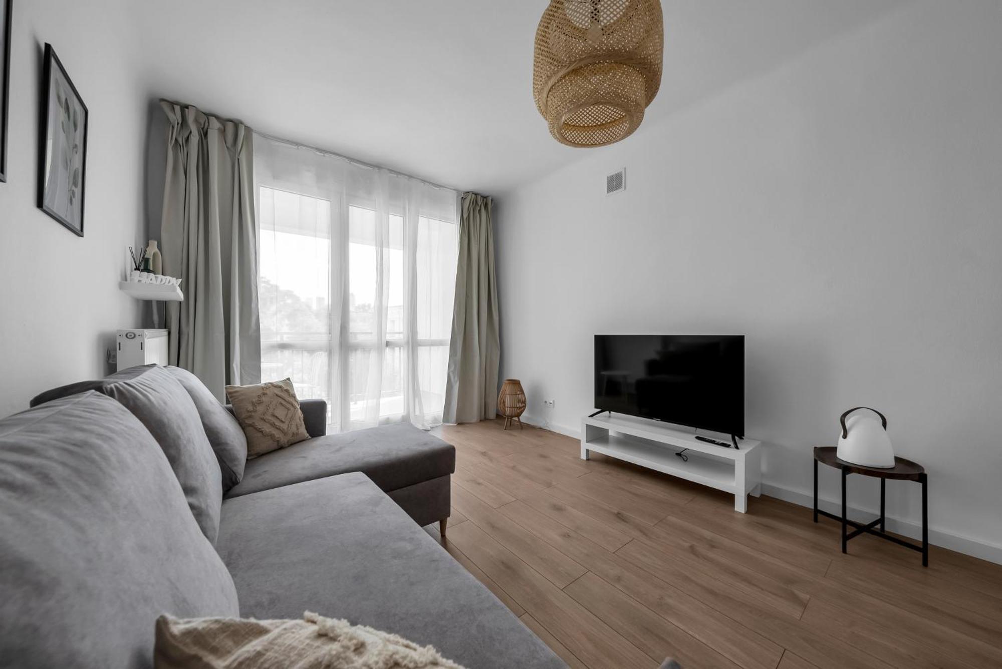 Downtown - Balcony&workspace - By Rentujemy Apartment Warsaw