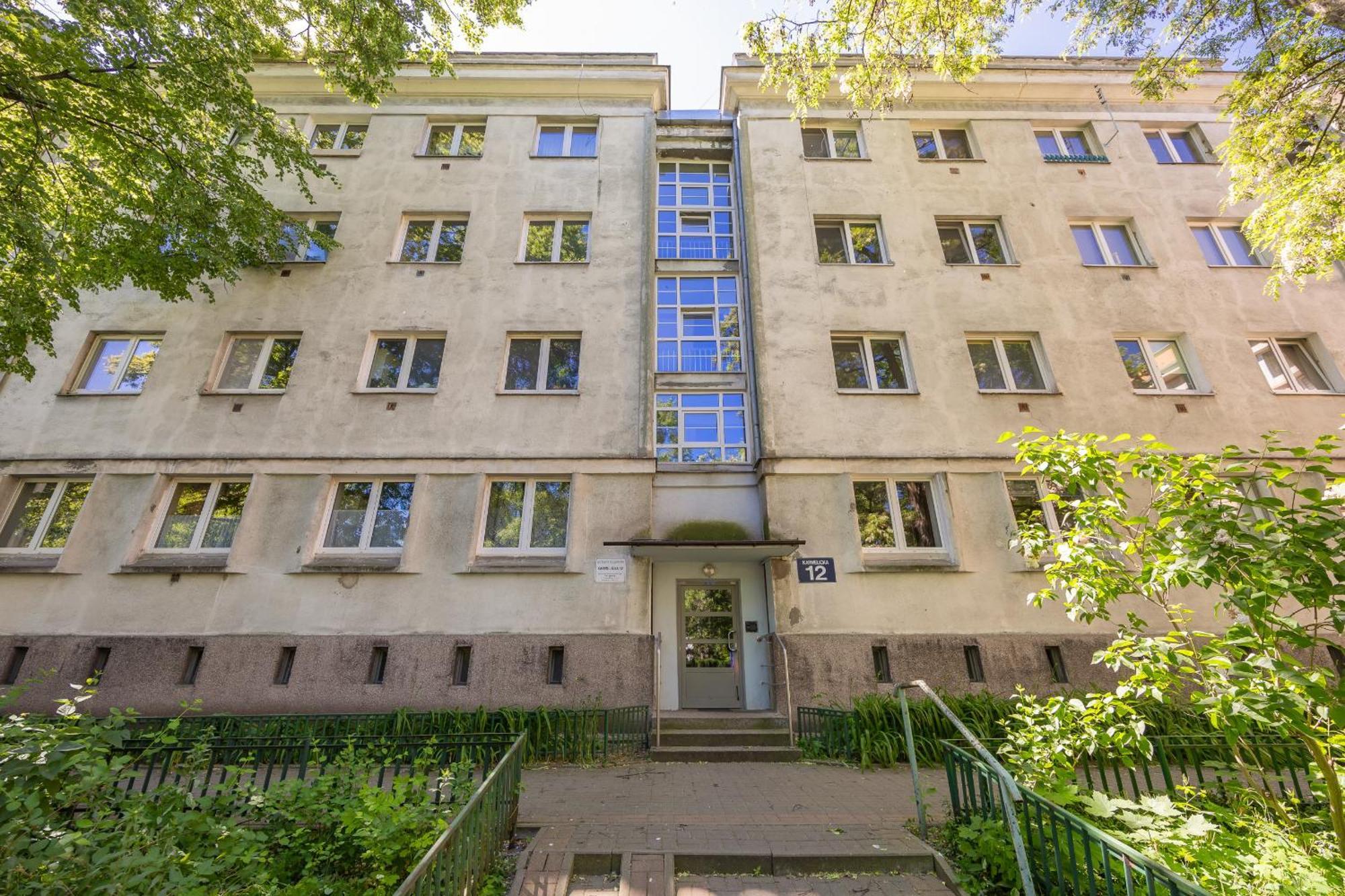 Przytulny I Tradycyjny Na Parterze W Centrum Warszawy By Renters *