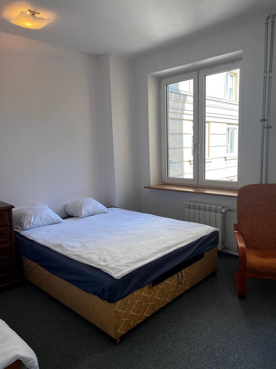 Privatunterkunft To Close *
