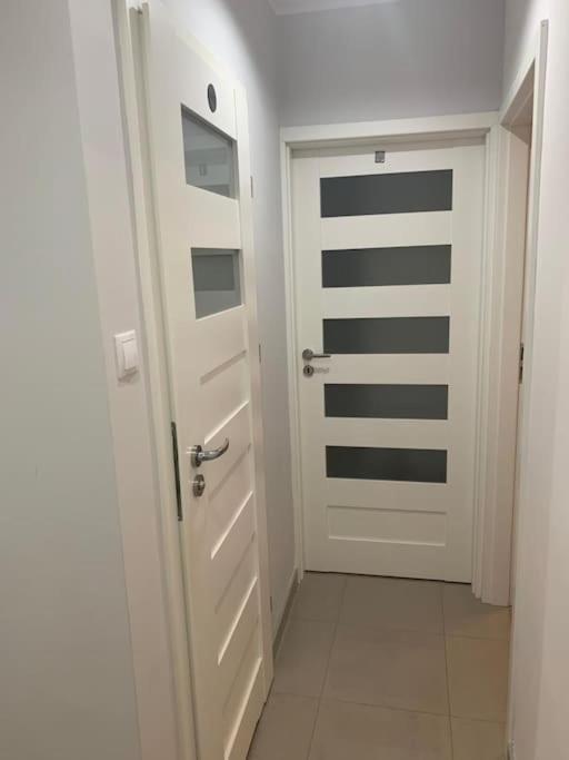 Cozy Private Near Metro Ratusz Apartamento *