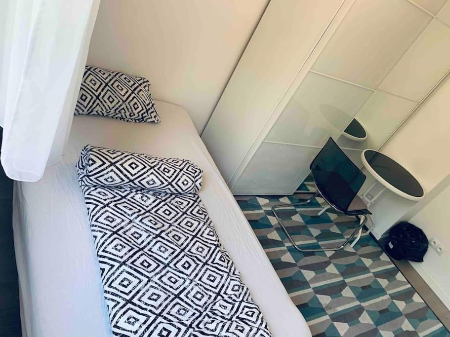 Cozy Private Near Metro Ratusz Apartamento *