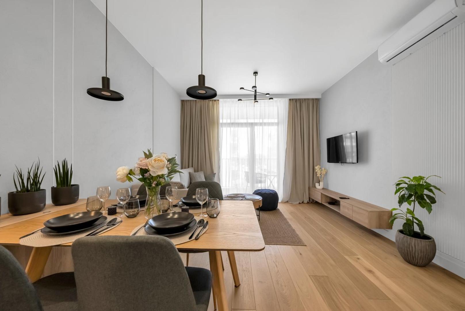 Mokotow - Balcony, Ac, Bus & Park Nearby Apartment *