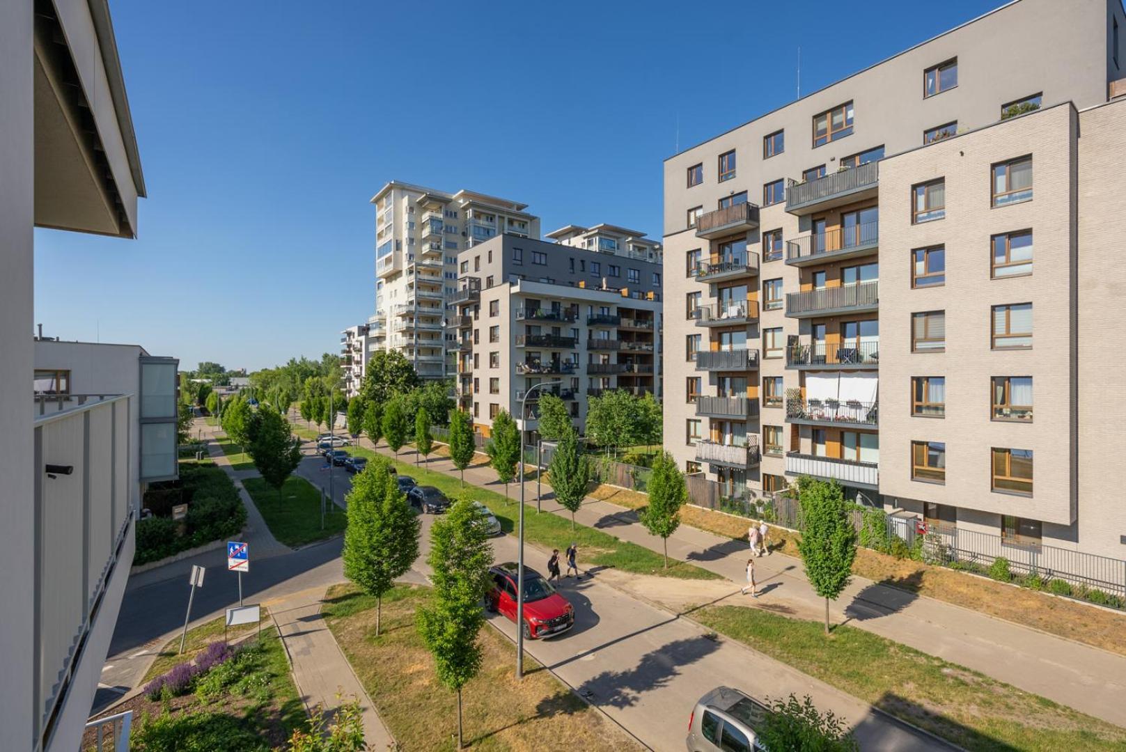 Mokotow - Balcony, Ac, Bus & Park Nearby
